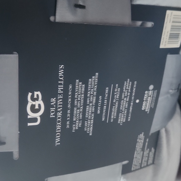 NWT UGG Polar Decorative Pillows (2pk) - Picture 3 of 4